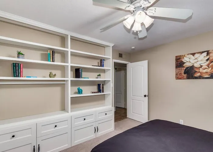 Holiday home Poolside Oasis Near Old Town & Ballparks