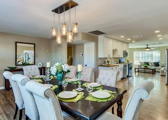 Holiday home Poolside Oasis Near Old Town & Ballparks *